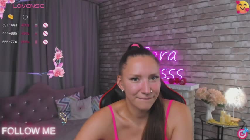 SarahCoksss Live Sex December 17, 2025