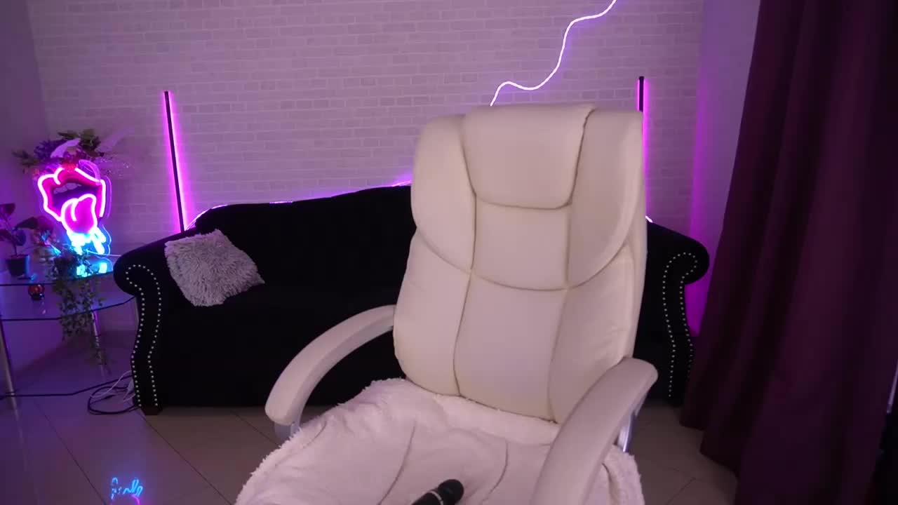 DaenerysDaen Live Sex December 13, 2025