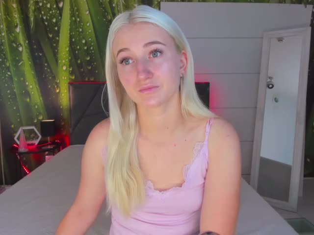 HollyTaillor Live Sex December 14, 2025