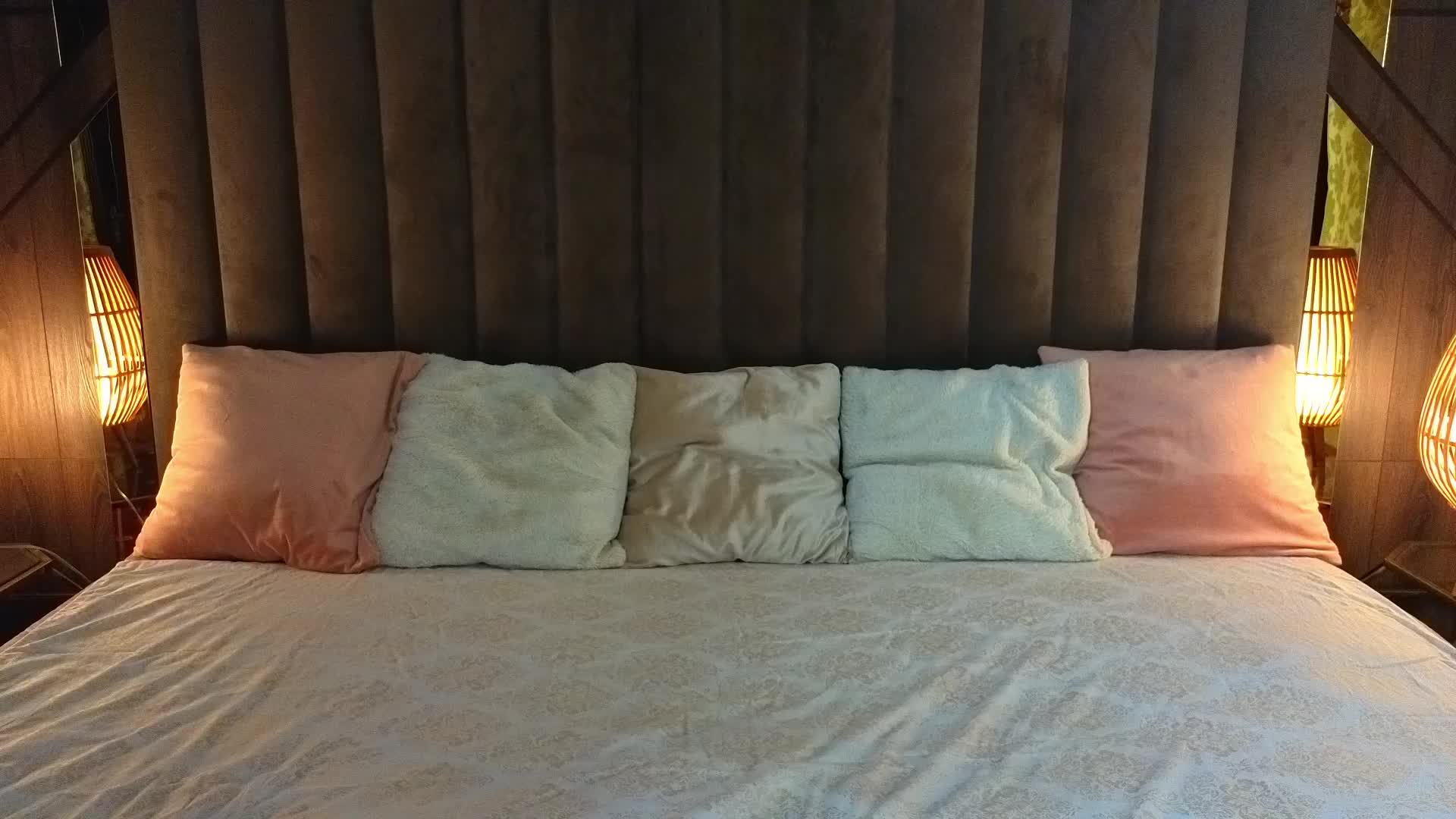 NeylaCharm Live Sex December 14, 2025