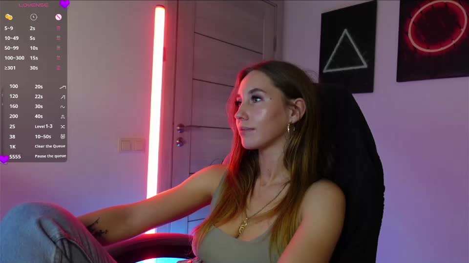 agelina_summer Live Sex December 17, 2025