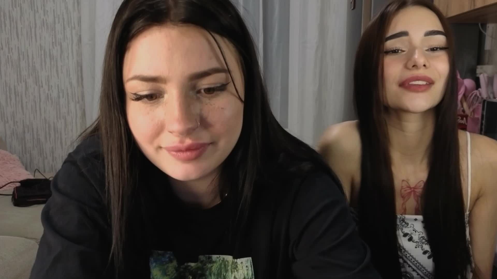 LisaAndDenis Live Sex December 17, 2025