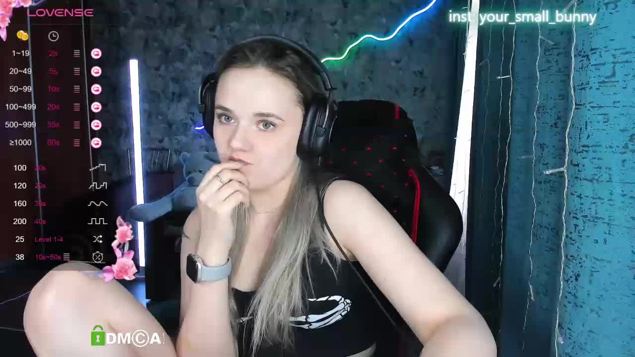 your-small-bunny Live Sex December 17, 2025