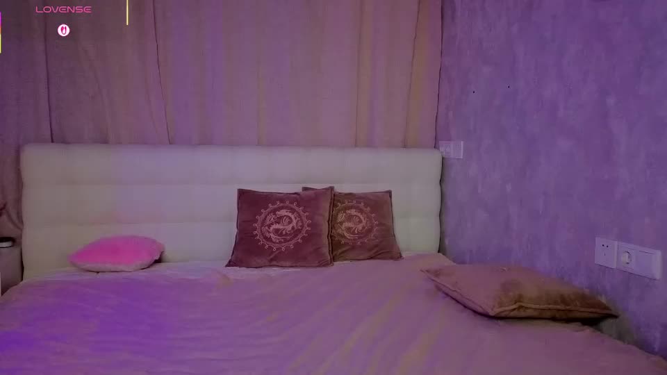 elenefrail Live Sex December 12, 2025