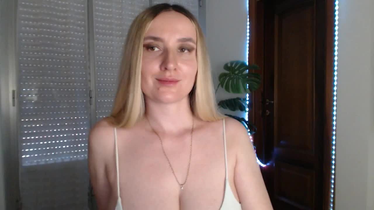 Alina-Lovely Live Sex December 14, 2025