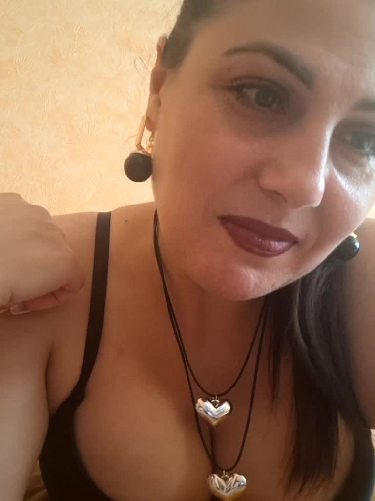 AmyRoses Live Sex December 18, 2025