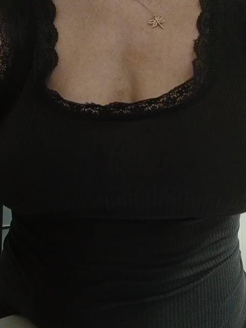 Tata42 Live Sex December 17, 2025