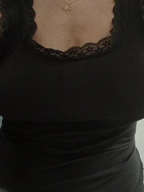 Tata42 Live Sex December 17, 2025