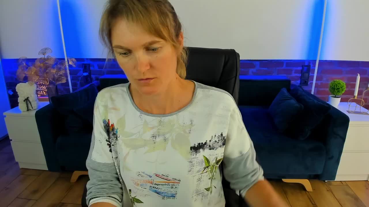 Annabel-xxx Live Sex December 15, 2025