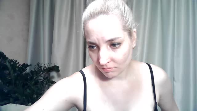 mariska-kiska Live Sex December 19, 2025