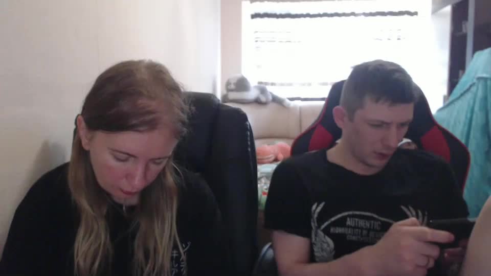 jenisandpeter Live Sex December 19, 2025