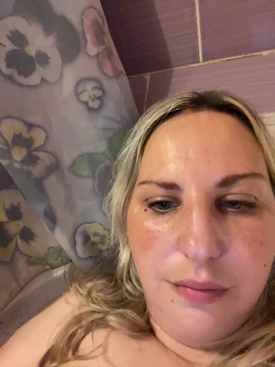 Roksi-8 Live Sex December 14, 2025