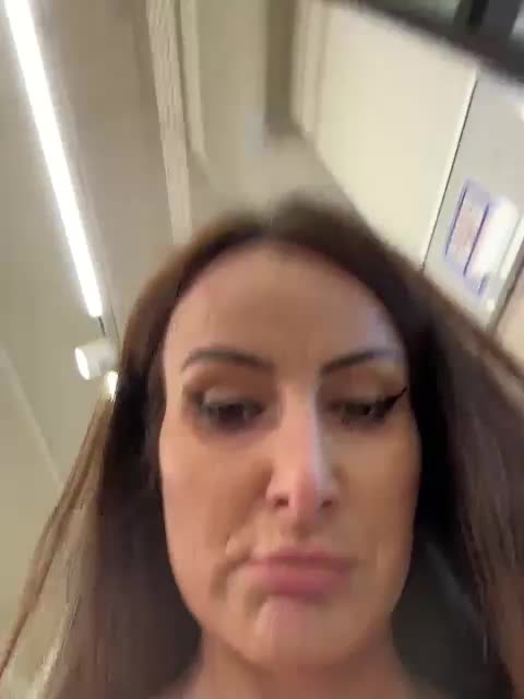 _FuckMeNow_ Live Sex December 17, 2025