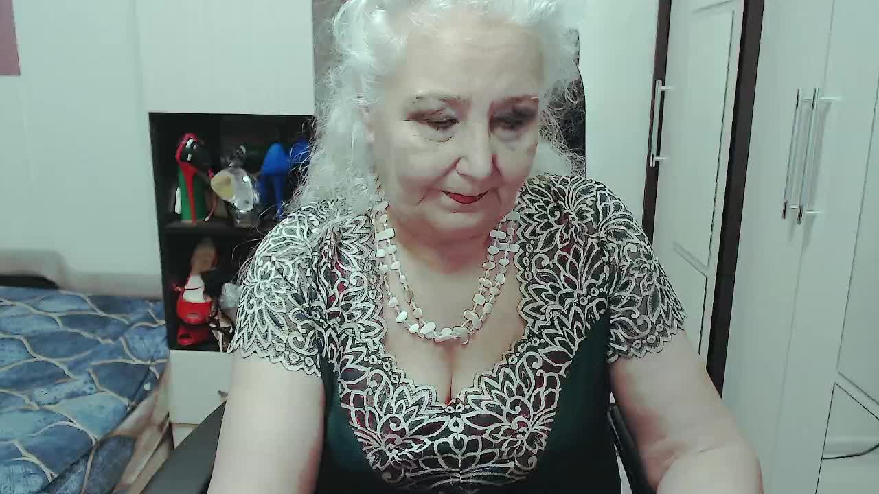GrannyWants Live Sex December 17, 2025