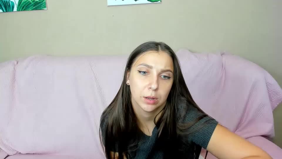 sinthiahug Live Sex December 13, 2025