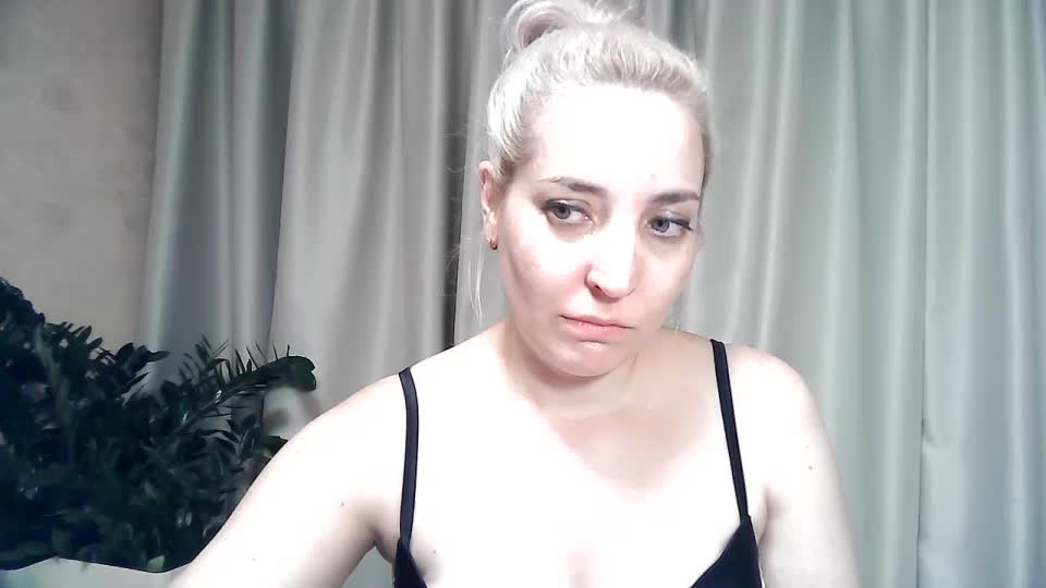 mariska-kiska Live Sex December 19, 2025