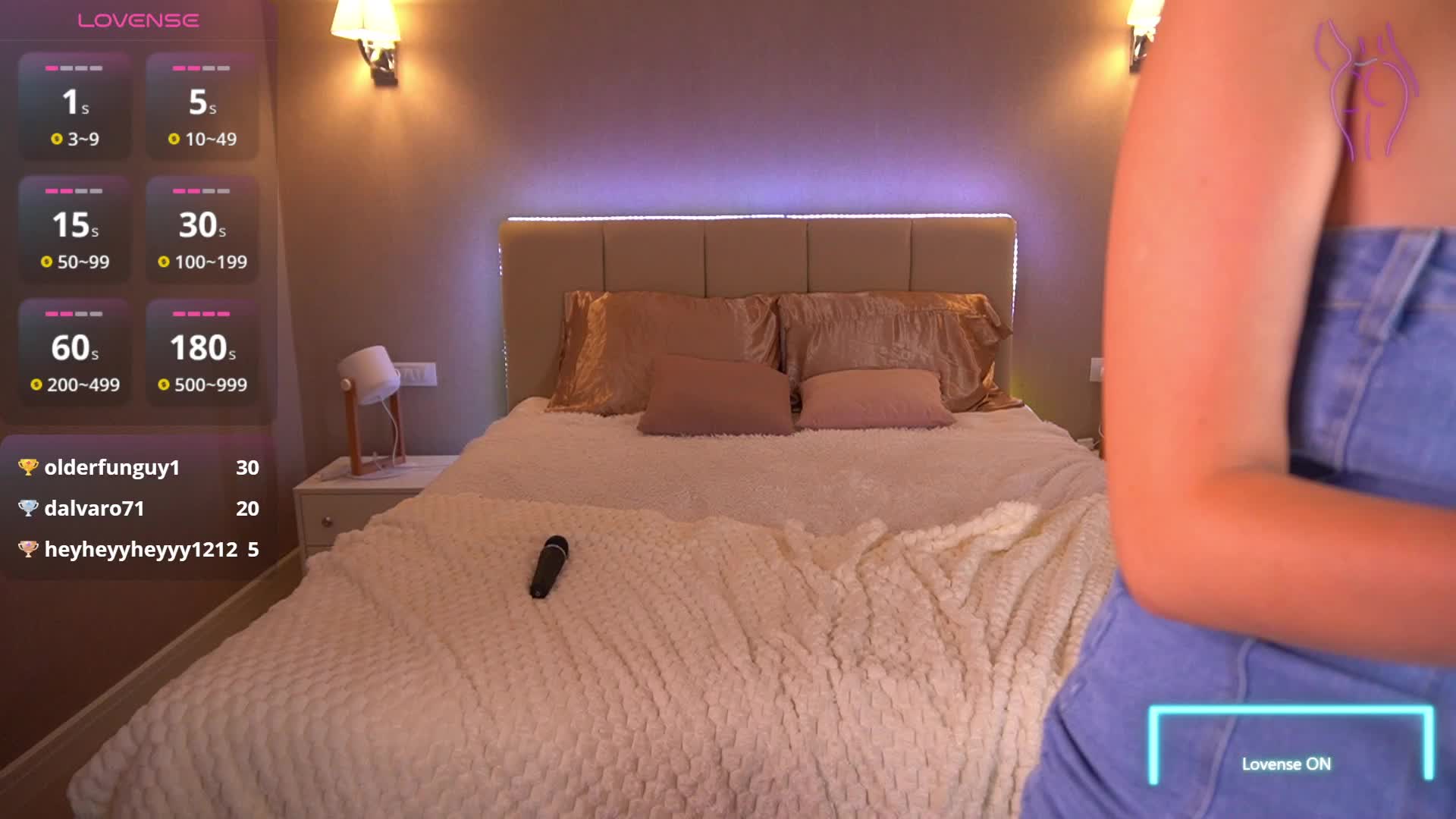 EliseVelour Live Sex December 17, 2025