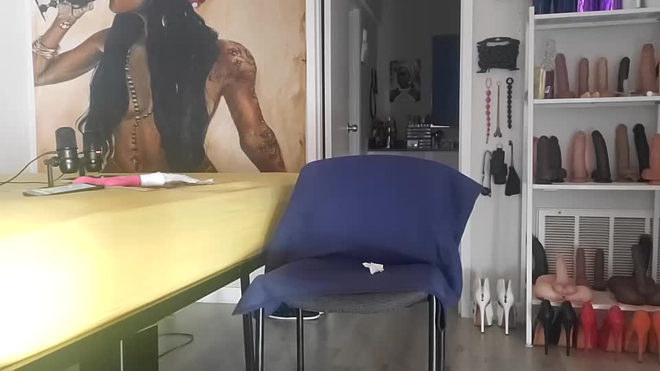 queen_anita Live Sex December 13, 2025