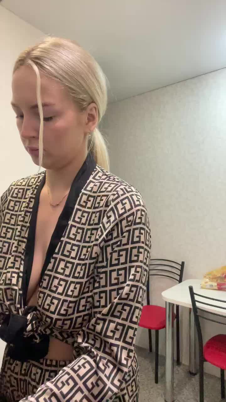 Marysik Live Sex December 13, 2025