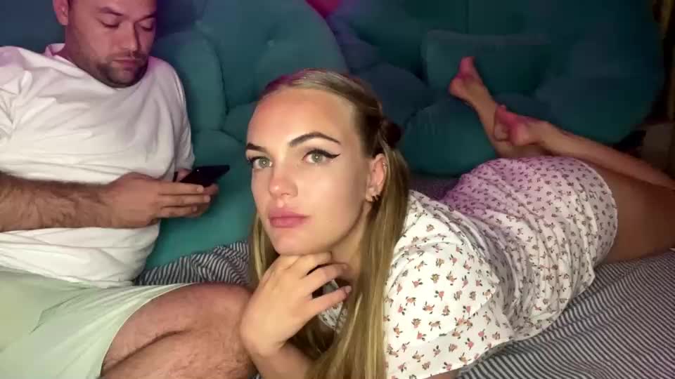 deeplookscouple Live Sex December 14, 2025