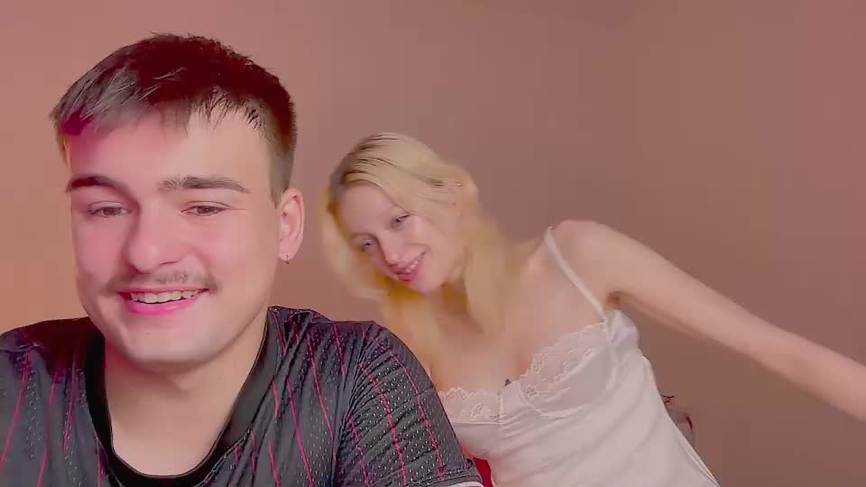 your_molly_mark Live Sex December 17, 2025