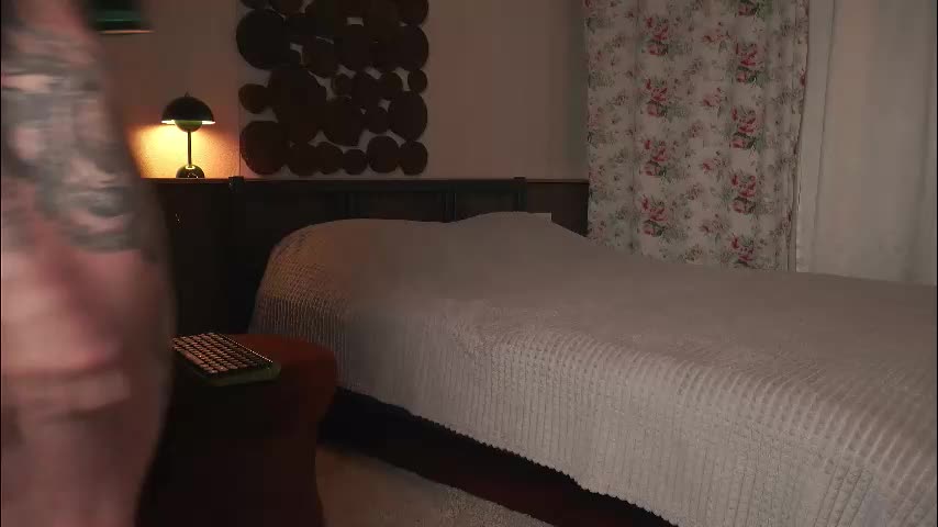 roxannabrik Live Sex December 17, 2025