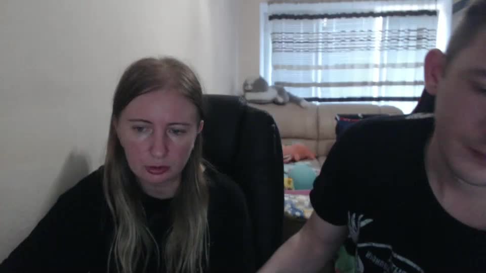 jenisandpeter Live Sex December 19, 2025