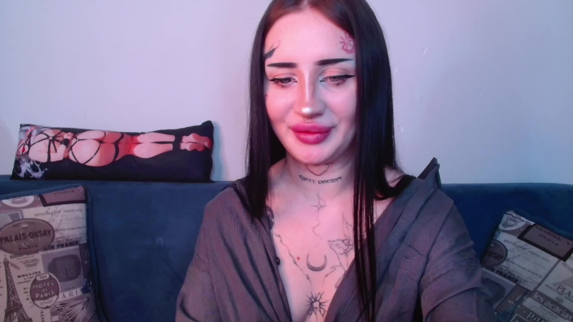 lisa-tatt Live Sex December 13, 2025