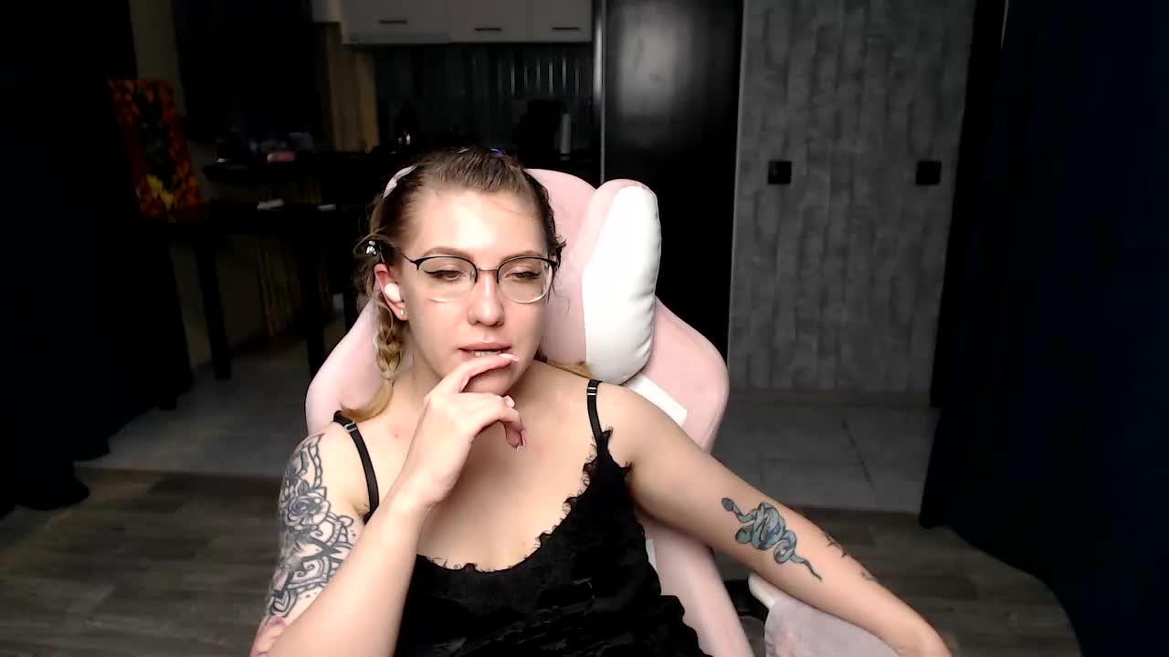 Regimasmile Live Sex December 14, 2025