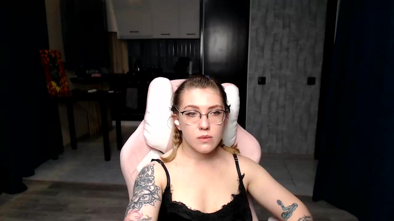 Regimasmile Live Sex December 14, 2025