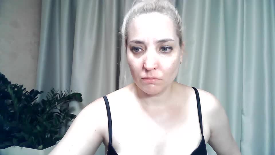 mariska-kiska Live Sex December 18, 2025