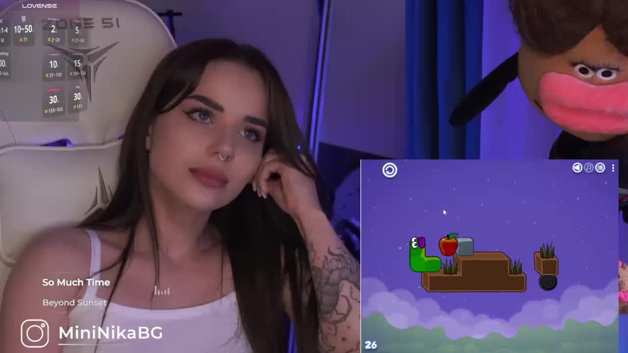 MiniNika Live Sex December 14, 2025