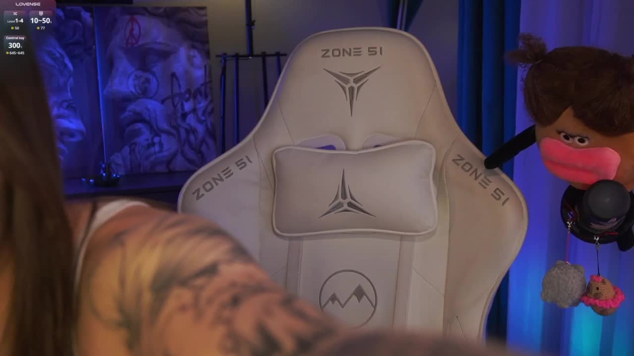 MiniNika Live Sex December 14, 2025