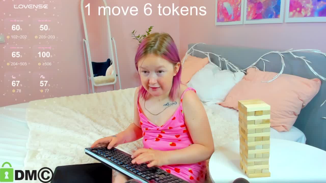 Sara-Moor Live Sex December 17, 2025