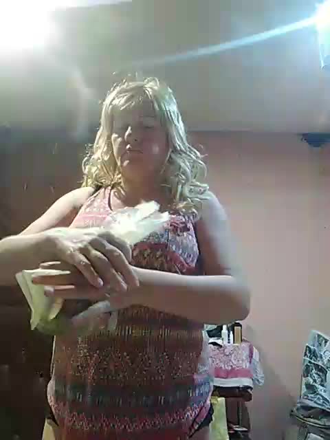 FameLara Live Sex December 17, 2025