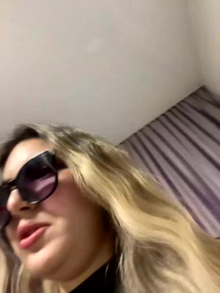 JULIE21 Live Sex December 13, 2025