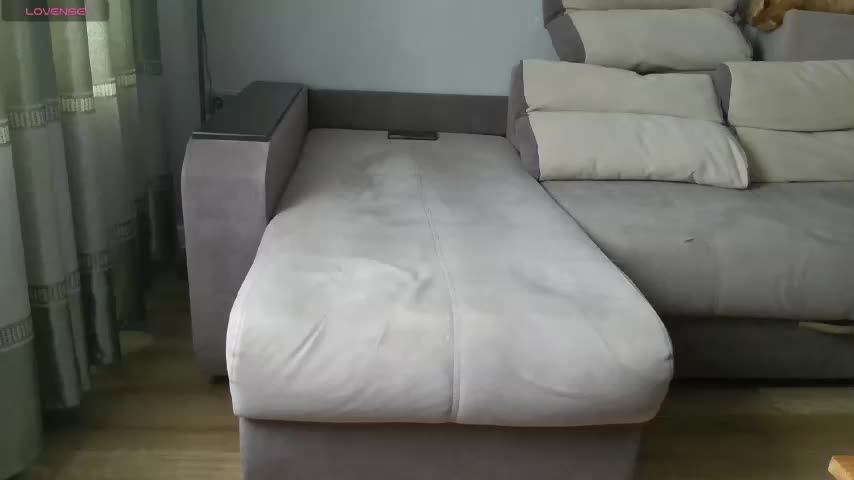 Milaa1998 Live Sex December 15, 2025