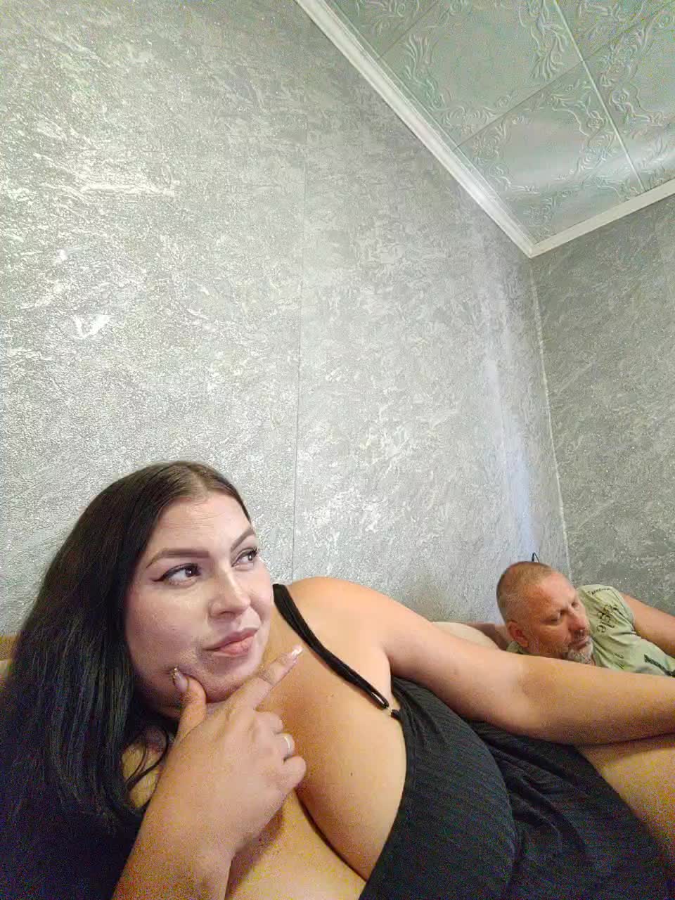 Cleopatra1990 Live Sex December 17, 2025