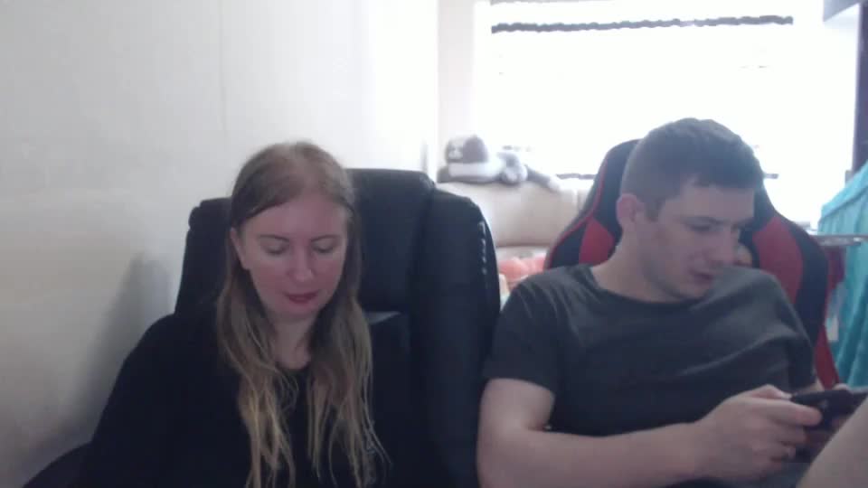 jenisandpeter Live Sex December 19, 2025