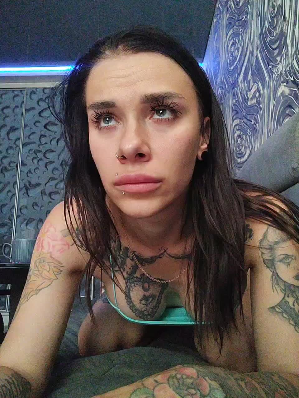 deva_maria Live Sex December 17, 2025