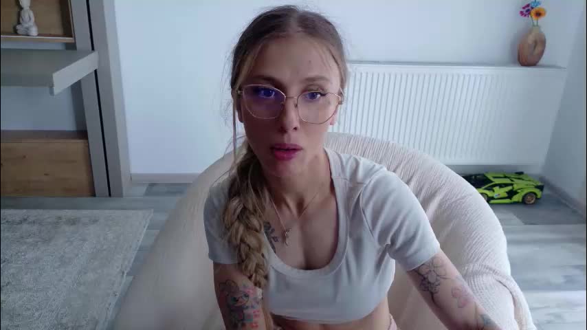 deidi_sweet Live Sex December 15, 2025