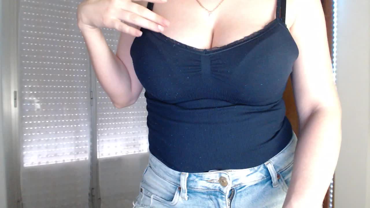 Alina-Lovely Live Sex December 14, 2025