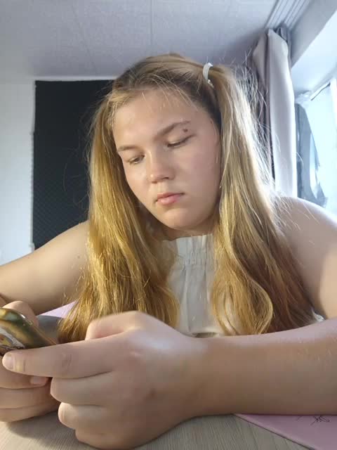 Kakdelaman Live Sex December 14, 2025