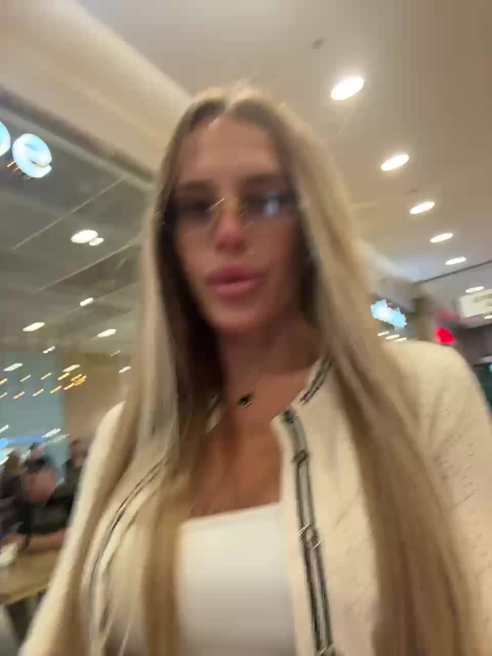 ALVUWKA Live Sex December 14, 2025