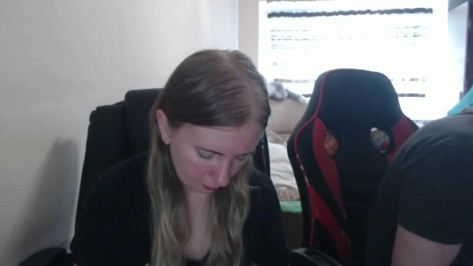 jenisandpeter Live Sex December 19, 2025