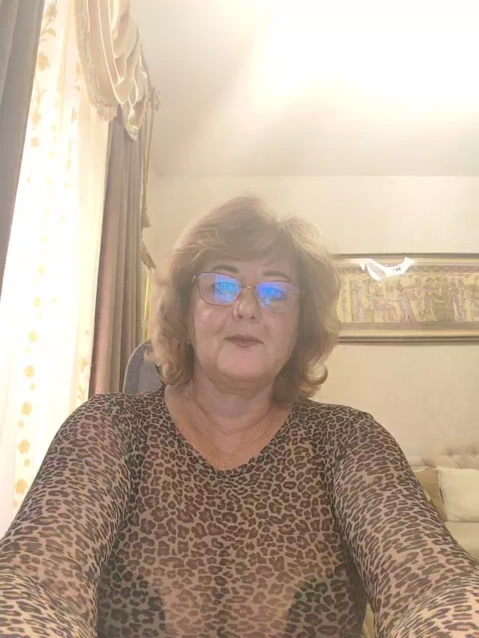 KarinkaSweet Live Sex December 14, 2025