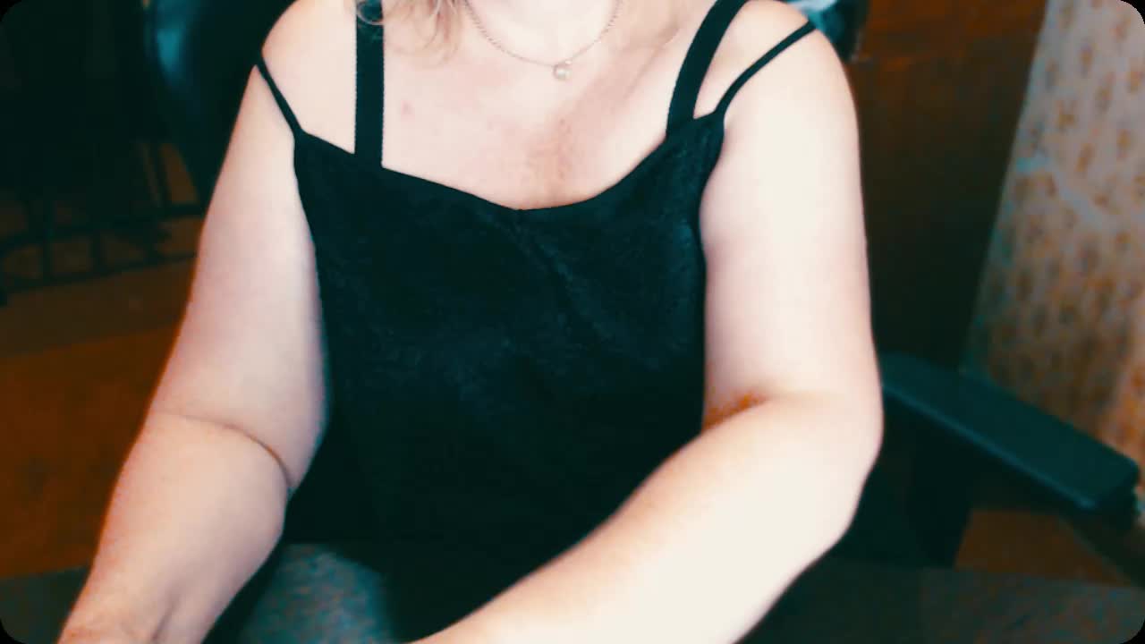 Alisa1917 Live Sex December 17, 2025