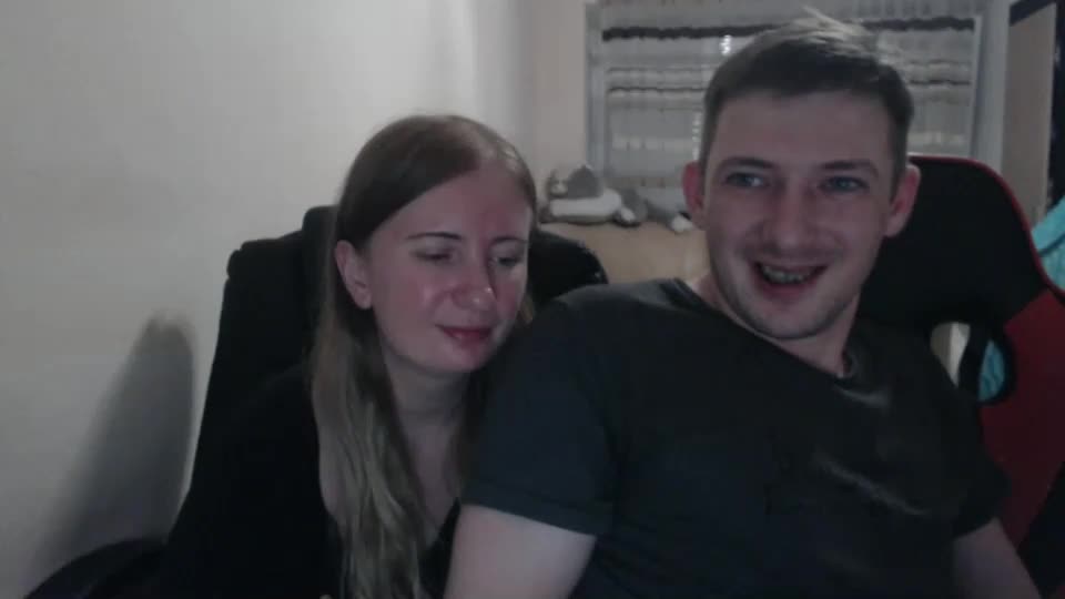 jenisandpeter Live Sex December 19, 2025