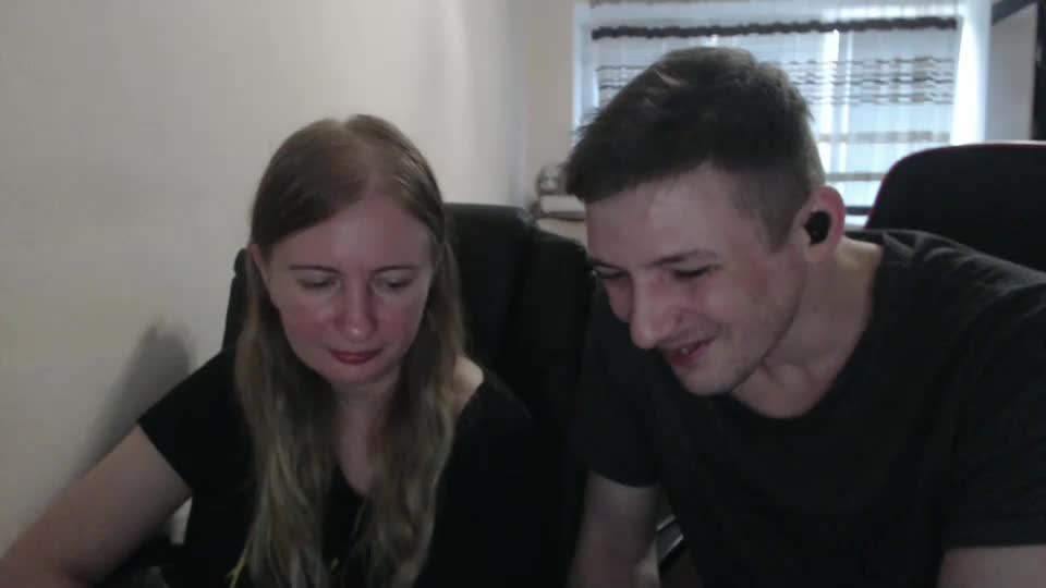 jenisandpeter Live Sex December 19, 2025