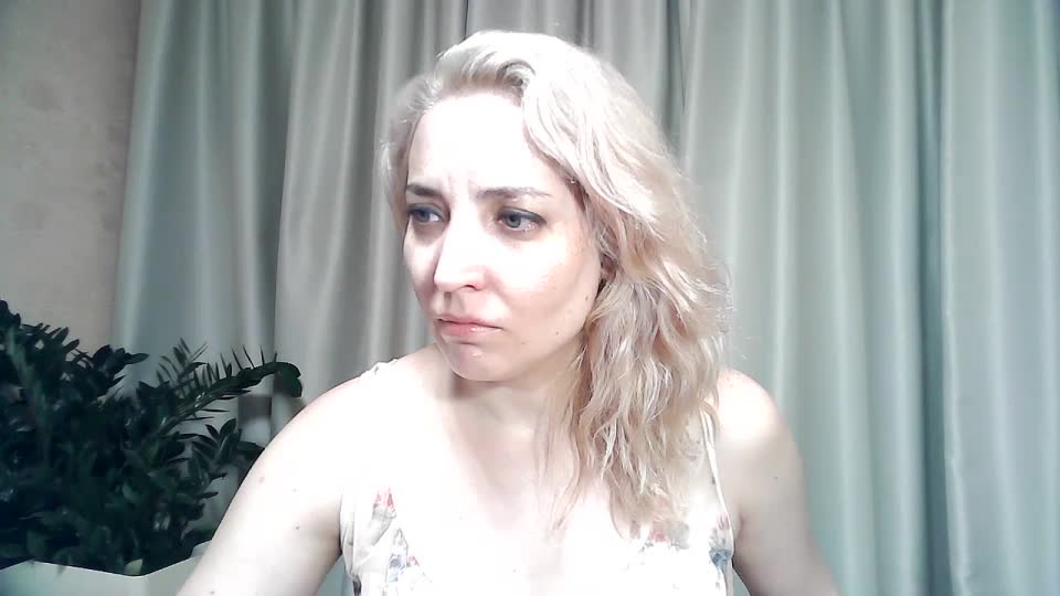 mariska-kiska Live Sex December 18, 2025